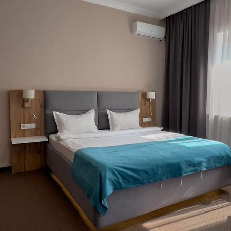Keremet Hotel Almaty Bagian luar foto