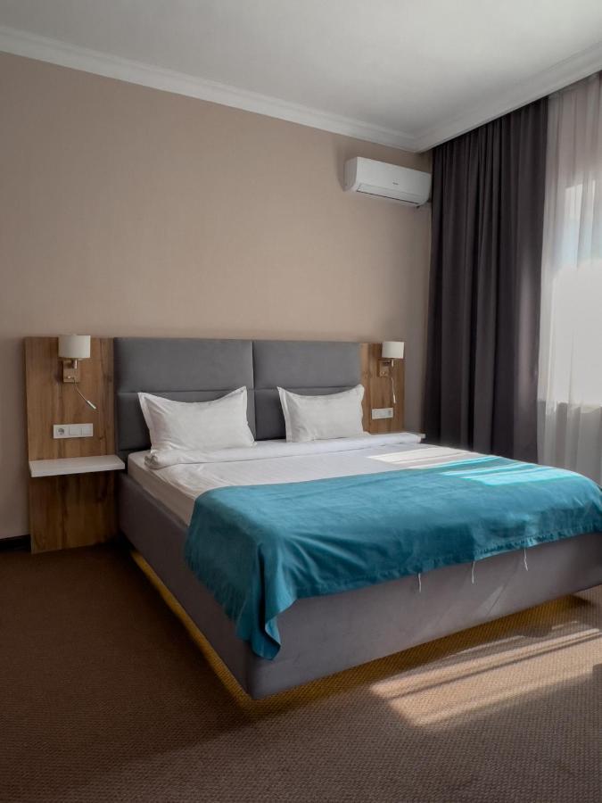 Keremet Hotel Almaty Bagian luar foto