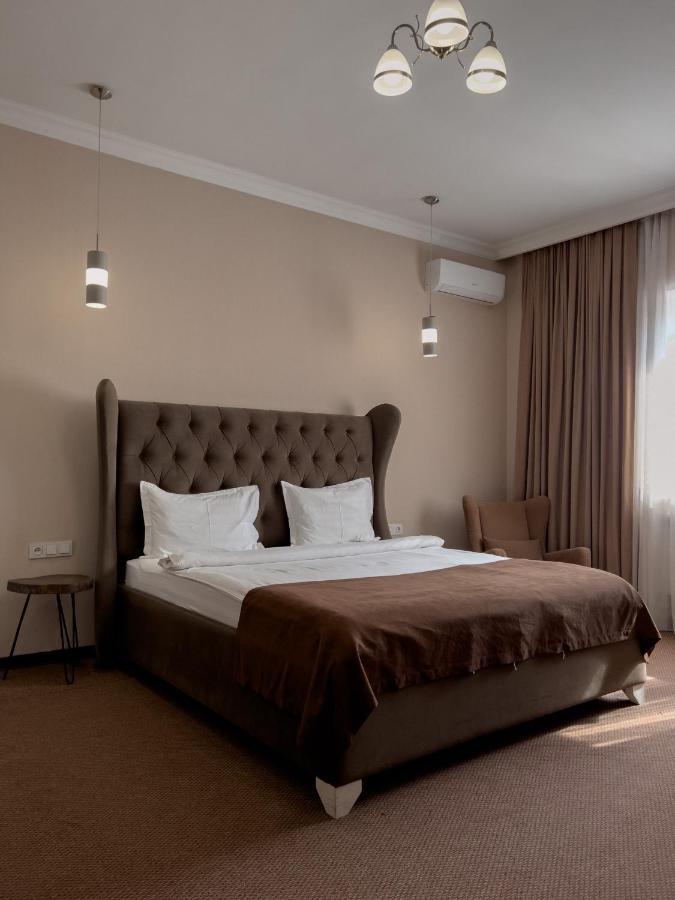 Keremet Hotel Almaty Bagian luar foto