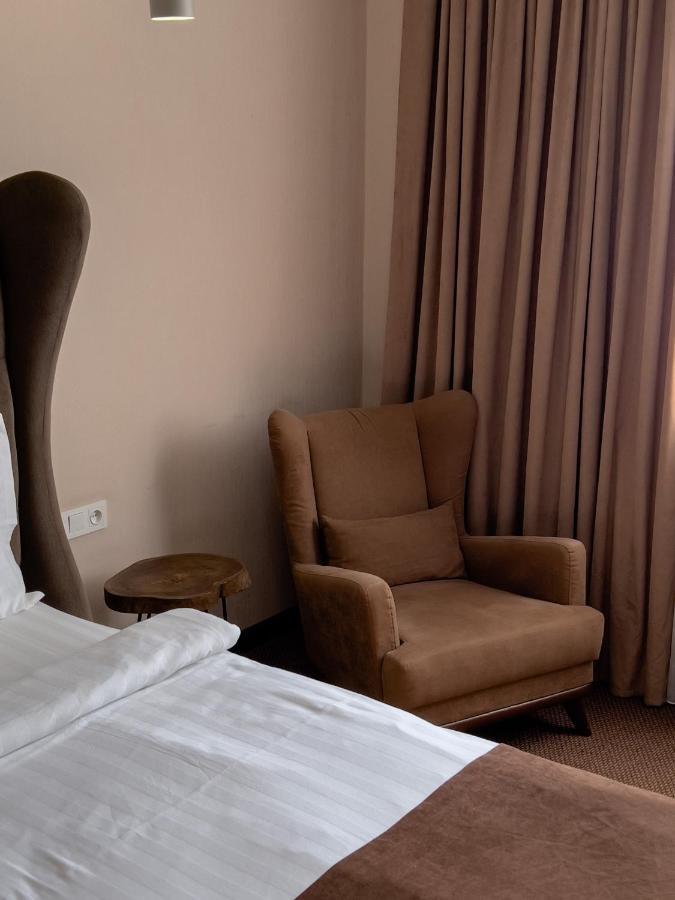 Keremet Hotel Almaty Bagian luar foto