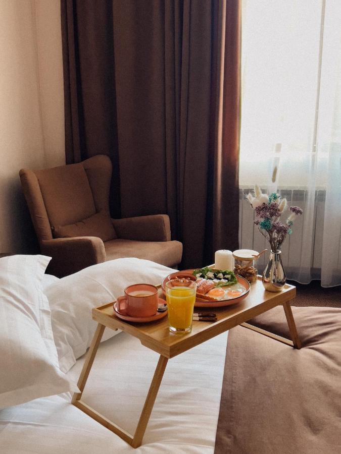 Keremet Hotel Almaty Bagian luar foto